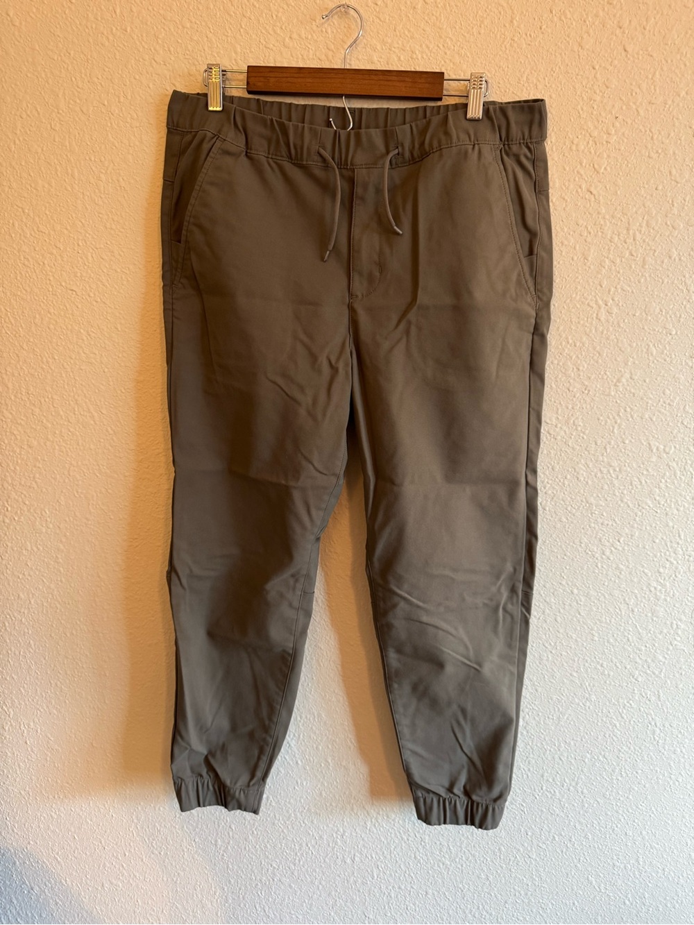 DU/ER Men's Olive Casual Drawstring Joggers